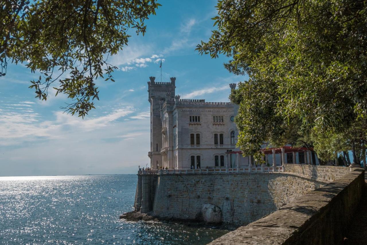Residenza D'Annunzio Apartment Trieste Ngoại thất bức ảnh